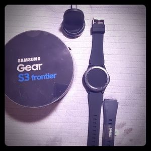 AMSUNG GEAR S3 FRONTIER Smartwatch